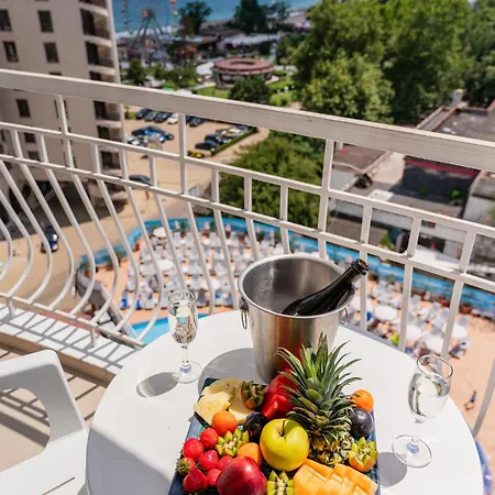 Prestige Grand & Aquapark Hotel 4*