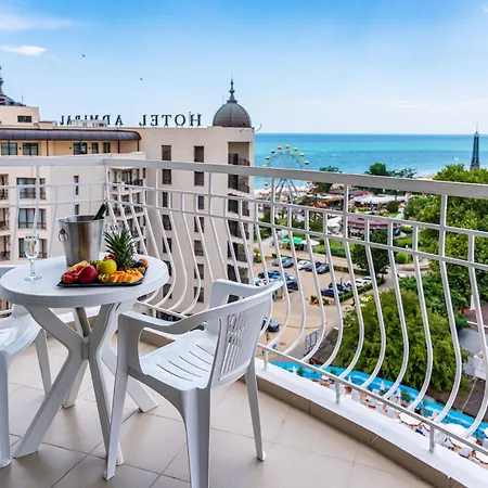 Prestige Grand & Aquapark 4*