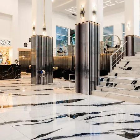 Prestige Grand & Aquapark 4* غولدن ساندز