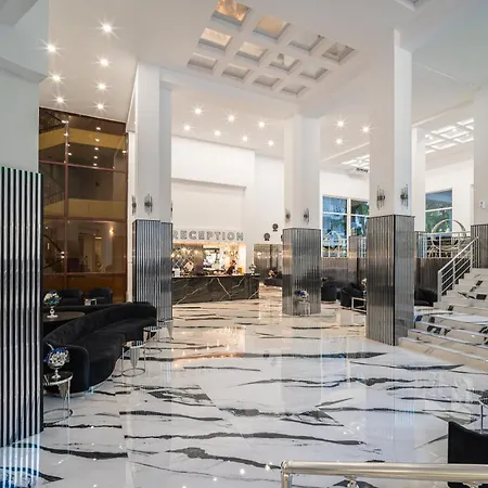 فندق Prestige Grand & Aquapark 4*