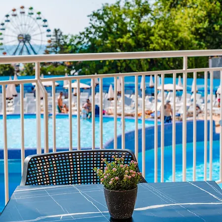 فندق Prestige Grand & Aquapark غولدن ساندز