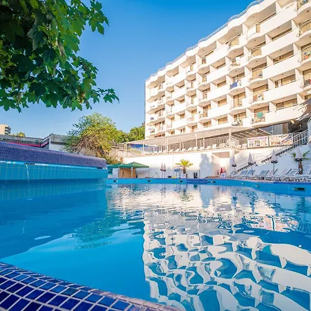 Prestige Grand & Aquapark غولدن ساندز
