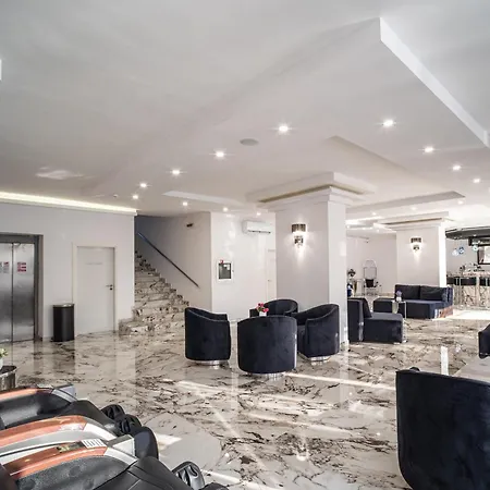 Prestige Grand & Aquapark 4* غولدن ساندز