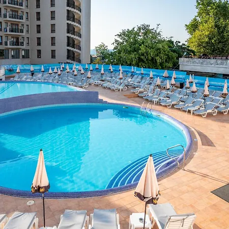 Prestige Grand & Aquapark 4*